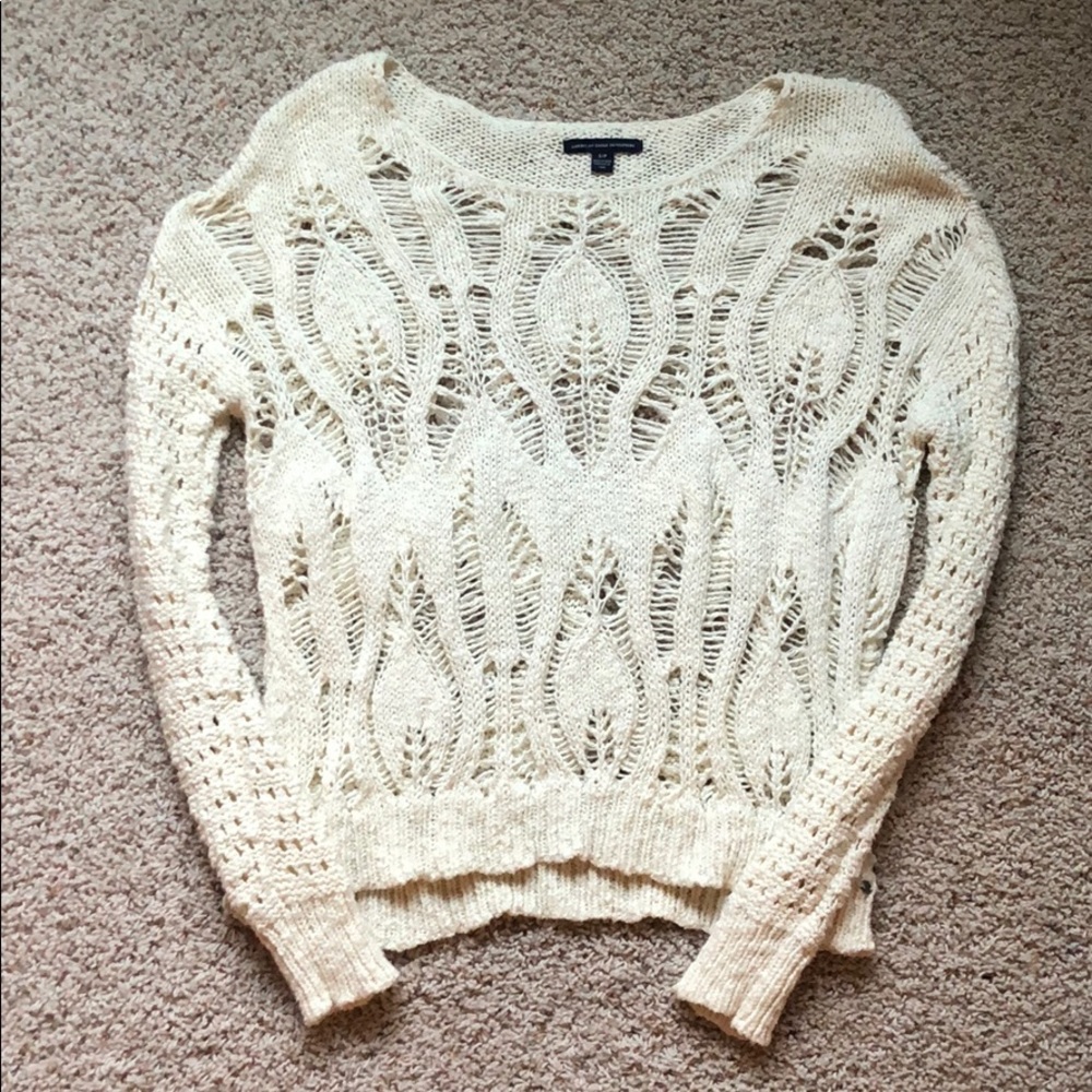 Cream/White American Eagle small sweater